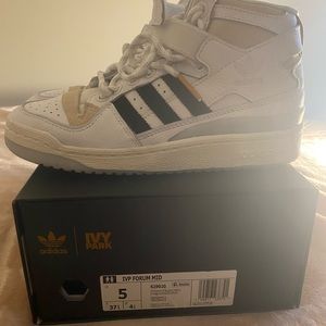 IVY PARK Forum Mid